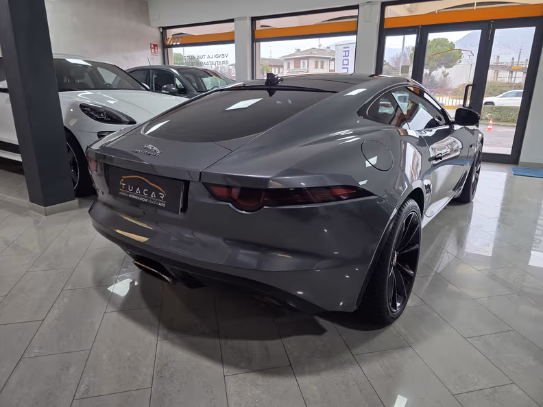 Jaguar F-Type - 5