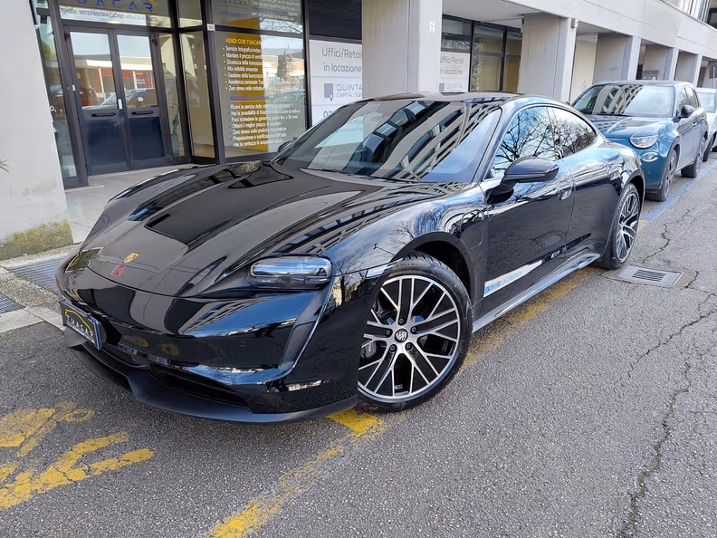 Porsche Taycan - 1