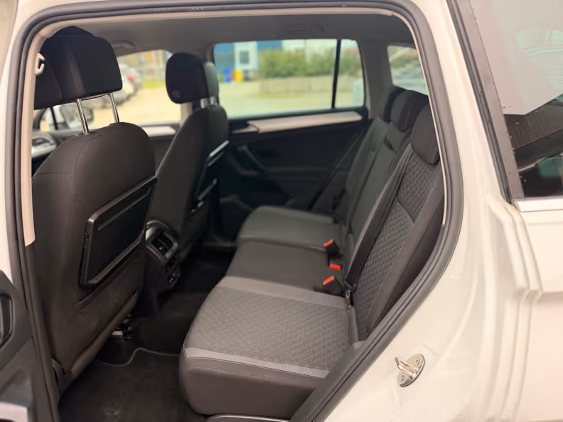 Volkswagen Tiguan - 29