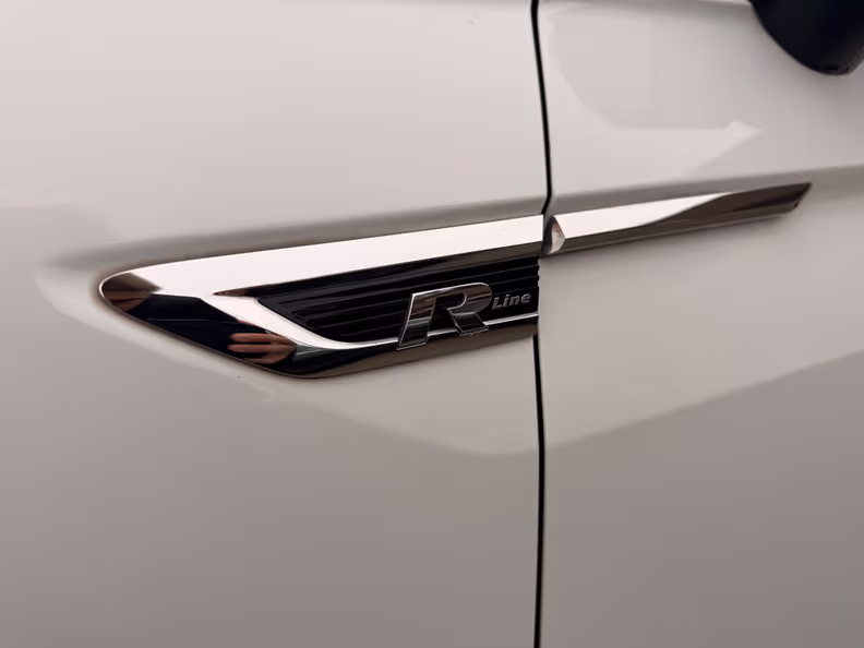 Volkswagen Tiguan - 32
