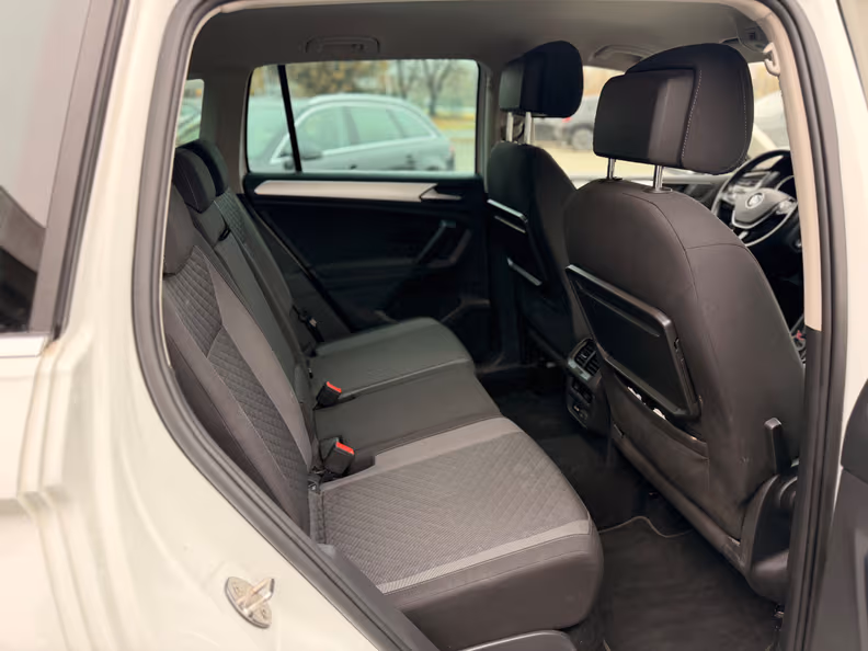 Volkswagen Tiguan - 28