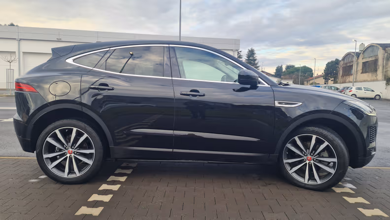 Jaguar E-Pace - 4