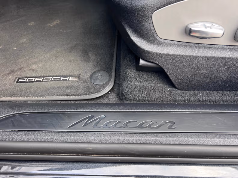 Porsche Macan - 37