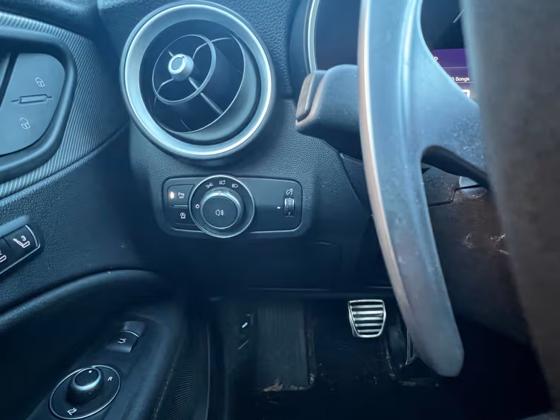 Alfa Romeo Stelvio - 35