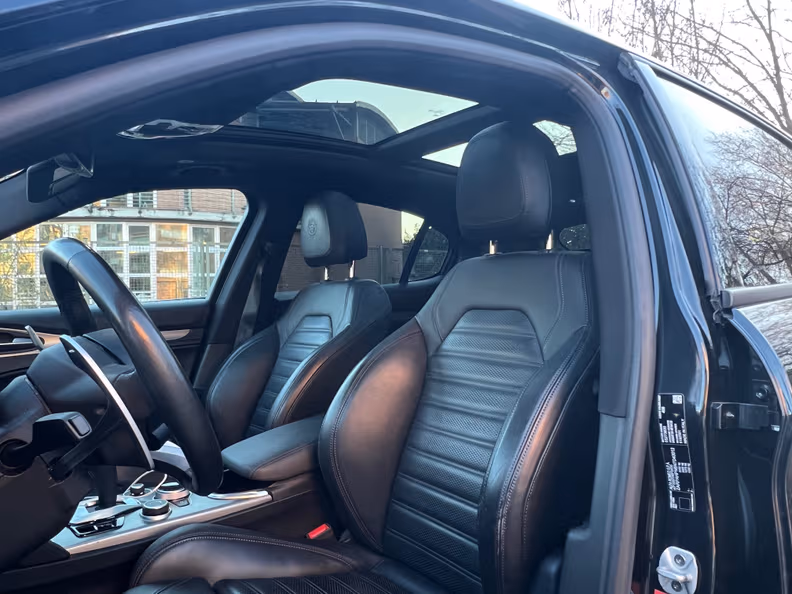 Alfa Romeo Stelvio - 11