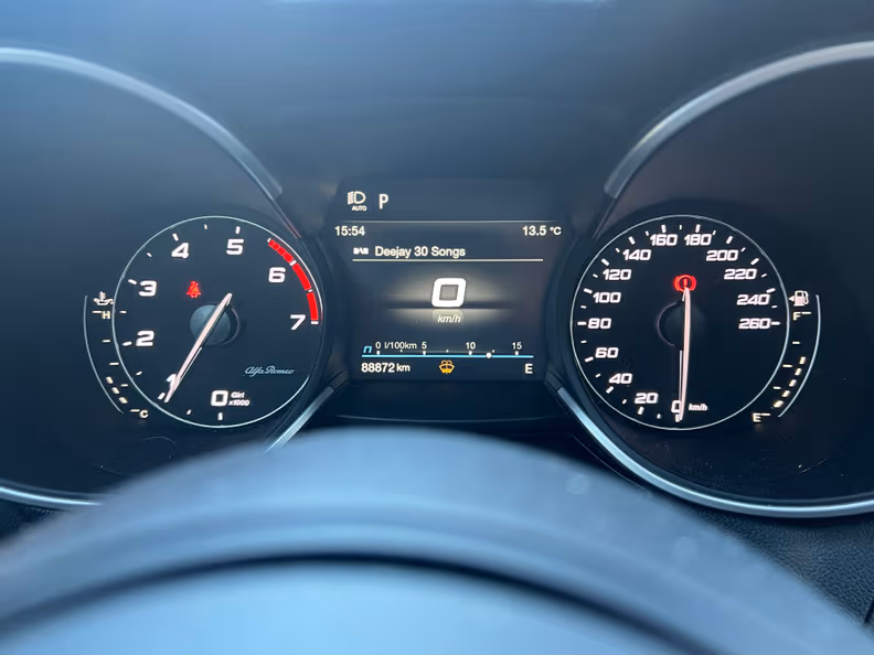 Alfa Romeo Stelvio - 13