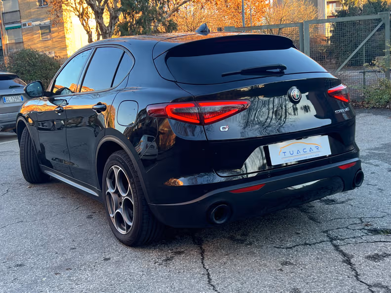 Alfa Romeo Stelvio - 6