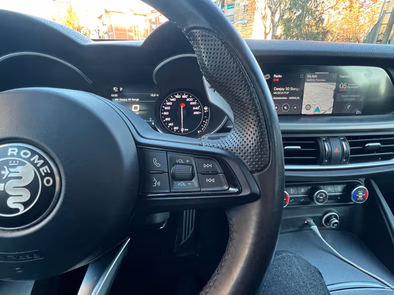 Alfa Romeo Stelvio - 34