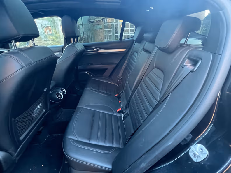 Alfa Romeo Stelvio - 17