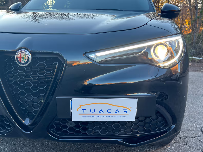 Alfa Romeo Stelvio - 8