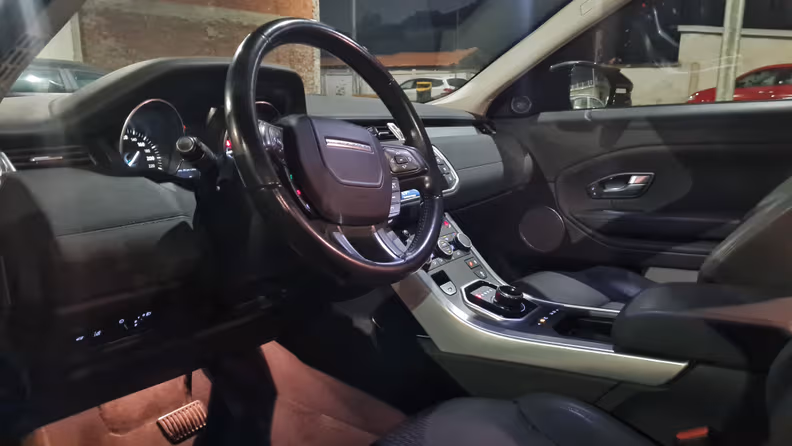 Land Rover Range Rover Evoque - 10