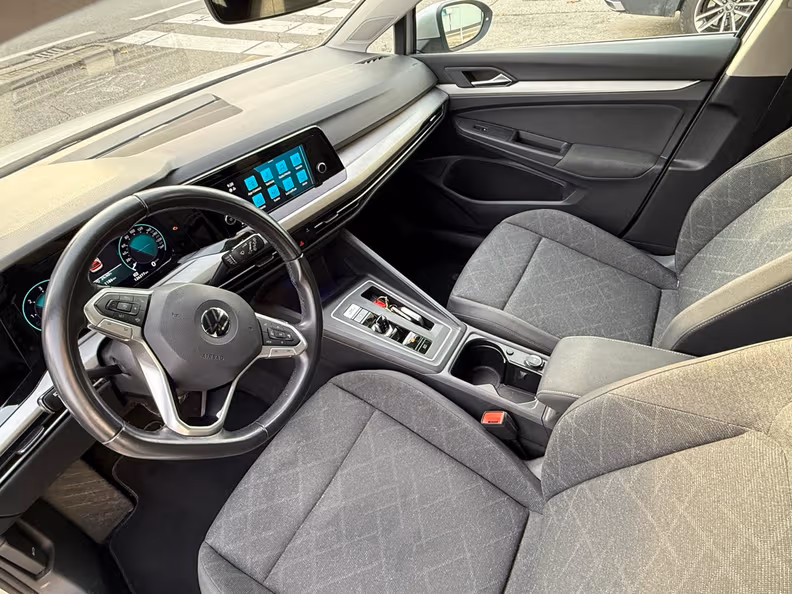 Volkswagen Golf - 12