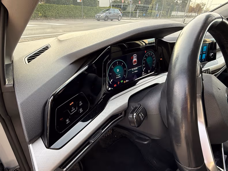 Volkswagen Golf - 13