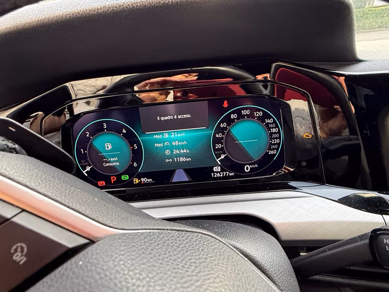 Volkswagen Golf - 22