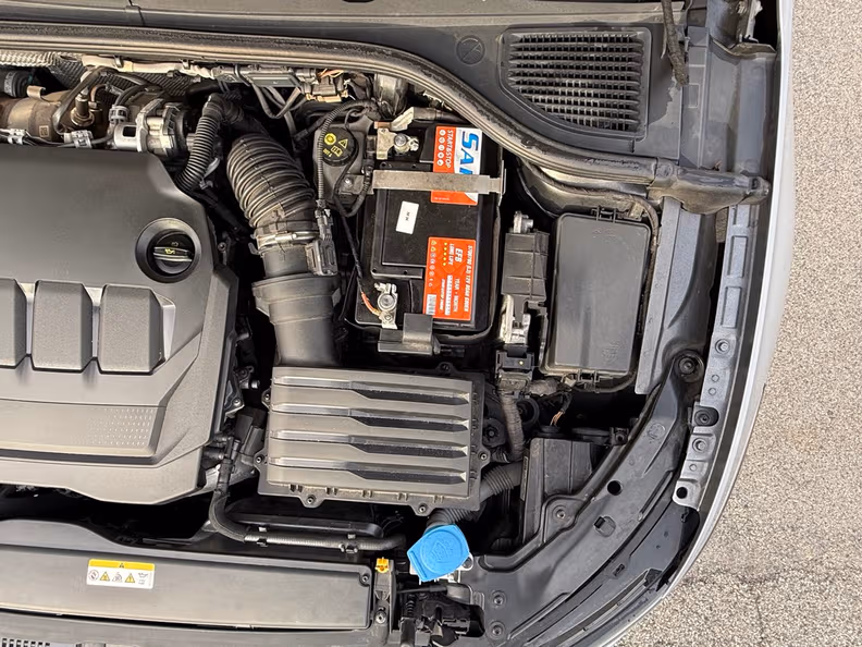 Volkswagen Golf - 47