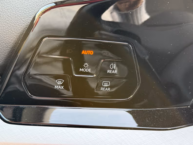 Volkswagen Golf - 37