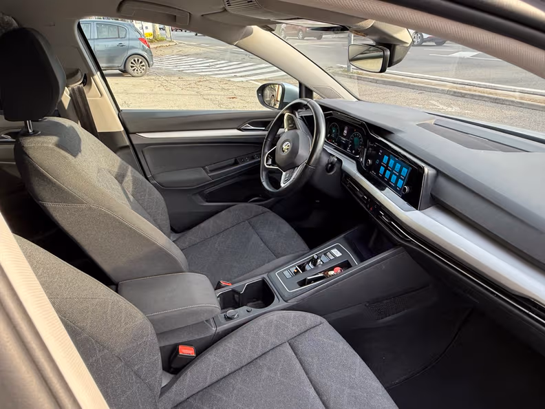 Volkswagen Golf - 16