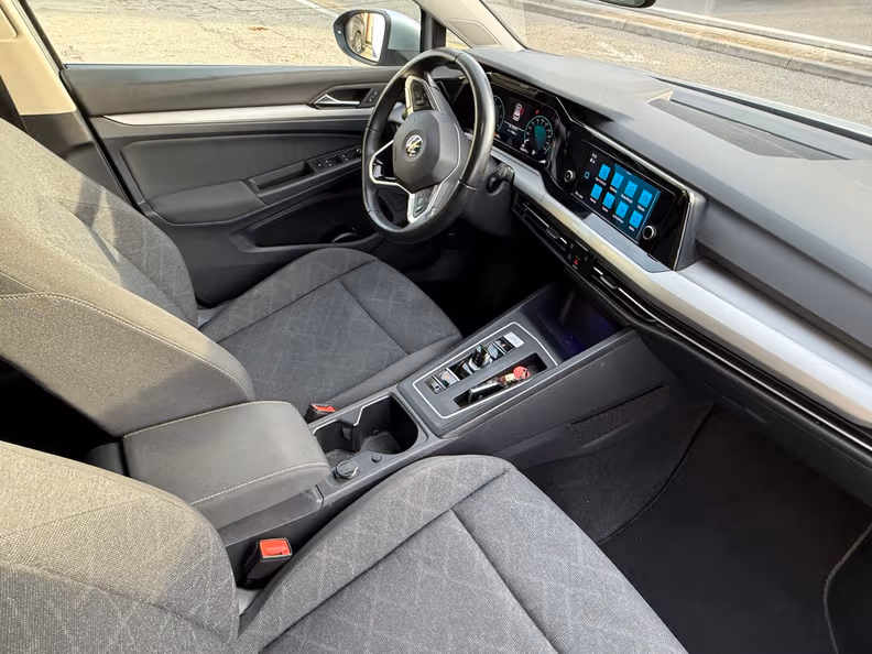 Volkswagen Golf - 31