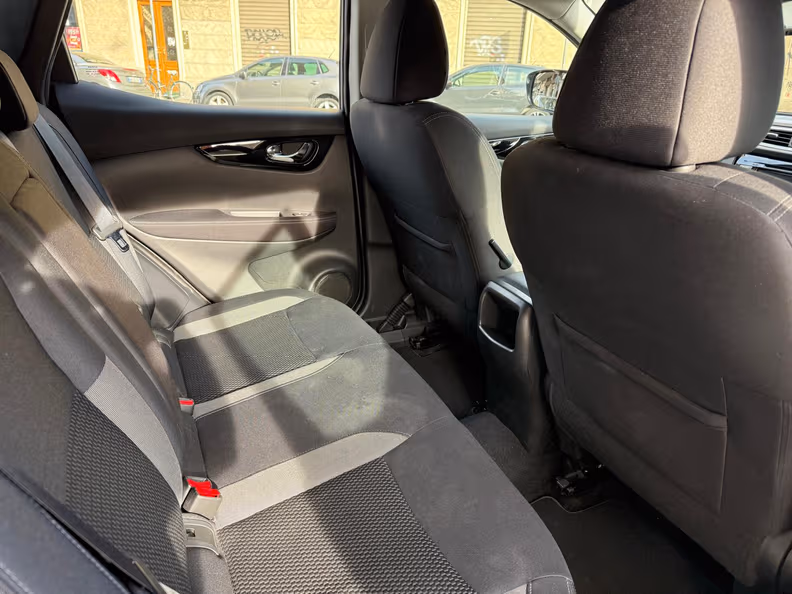 Nissan Qashqai - 25