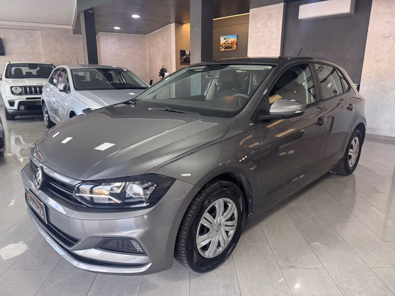 Volkswagen Polo - 1
