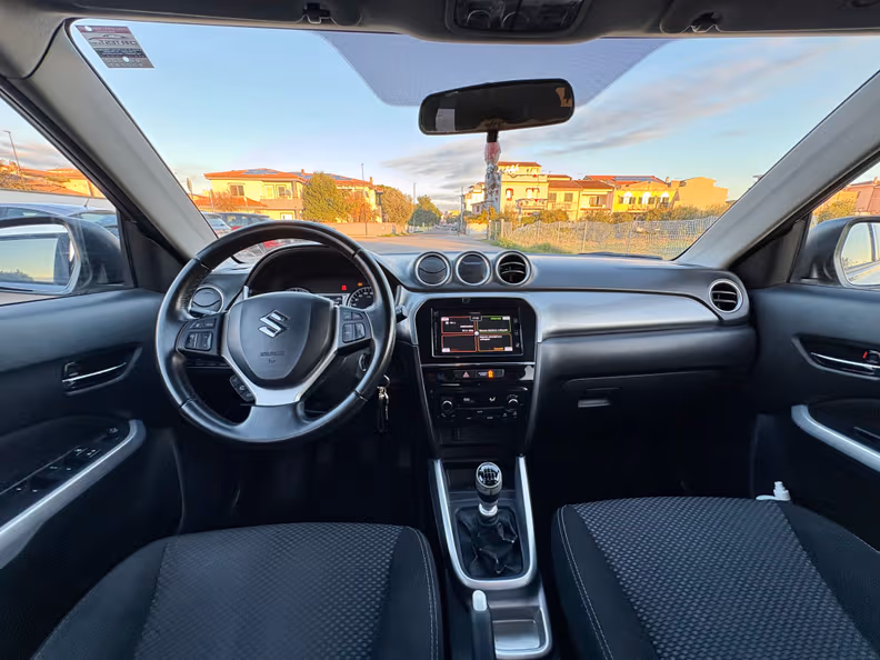 Suzuki Vitara / e Vitara - 24