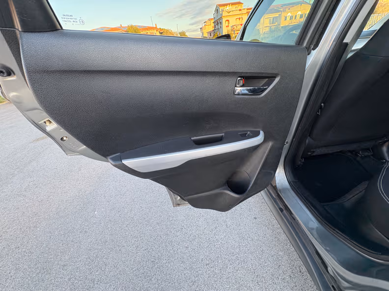 Suzuki Vitara / e Vitara - 22