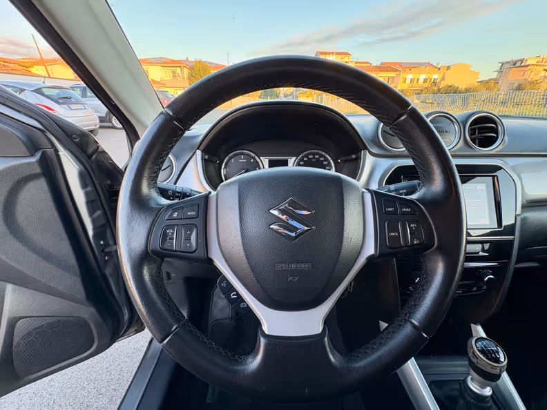 Suzuki Vitara / e Vitara - 16