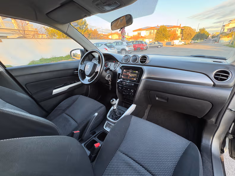 Suzuki Vitara / e Vitara - 25