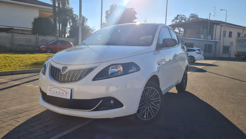 Lancia Ypsilon - 1