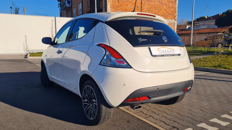 Lancia Ypsilon - 7