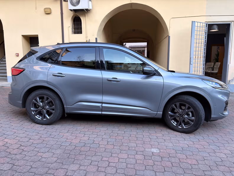 Ford Kuga - 4
