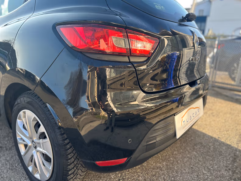 Renault Clio - 10