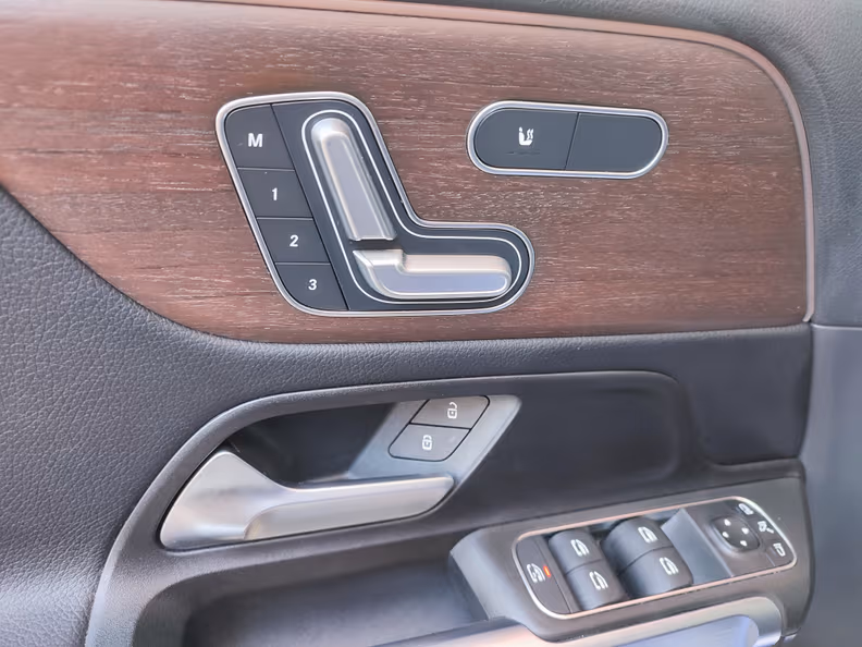 Mercedes-Benz GLB-Class - 16