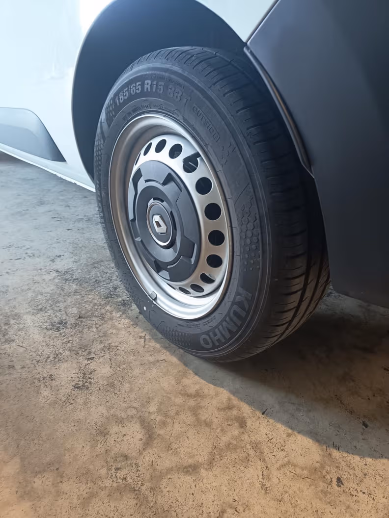 Renault Express - 12