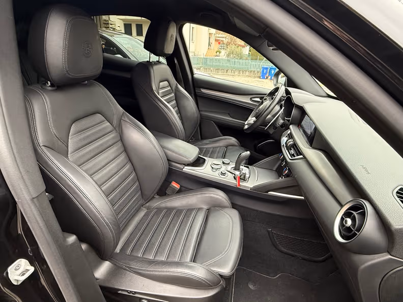 Alfa Romeo Stelvio - 18