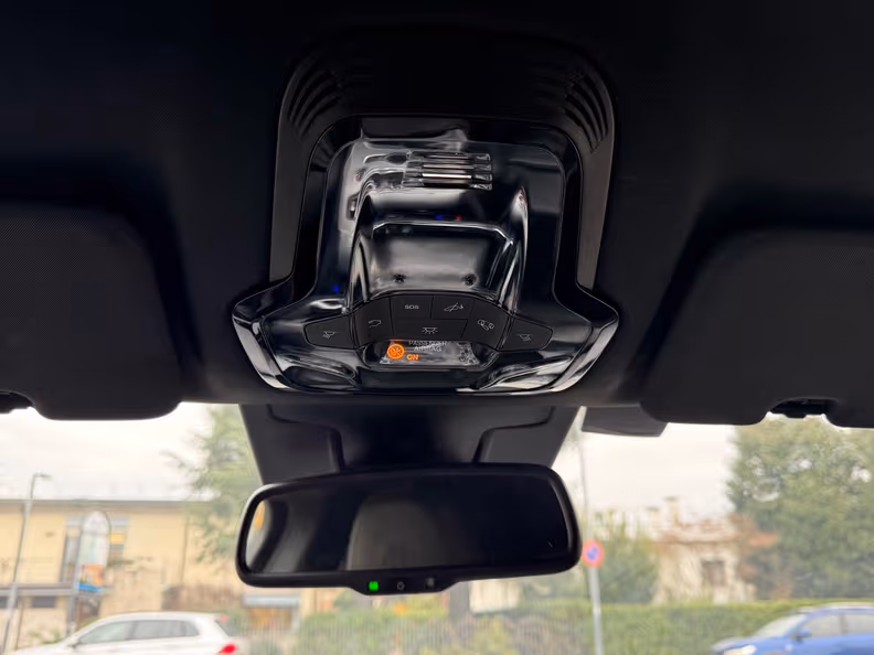 Alfa Romeo Stelvio - 16