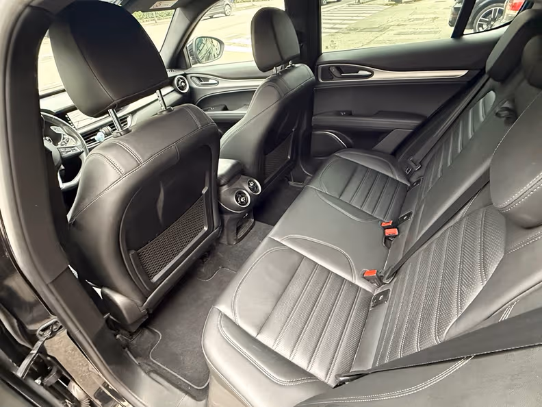 Alfa Romeo Stelvio - 19