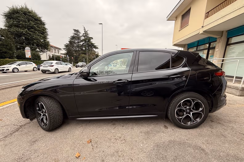 Alfa Romeo Stelvio - 10