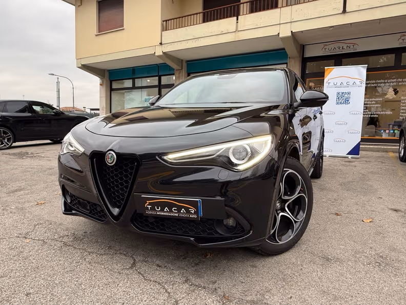 Alfa Romeo Stelvio - 1