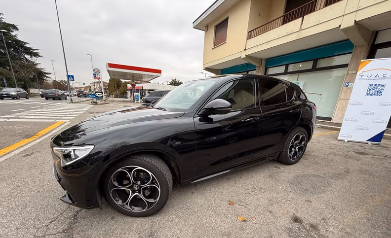 Alfa Romeo Stelvio - 2
