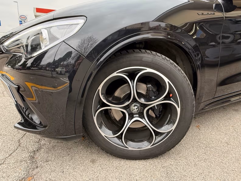 Alfa Romeo Stelvio - 25