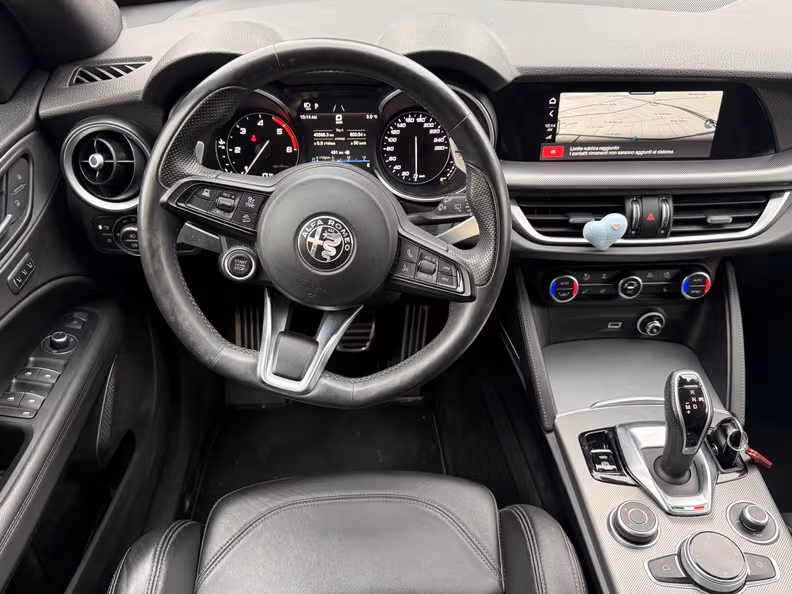 Alfa Romeo Stelvio - 15