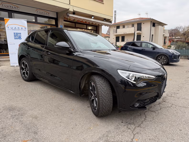 Alfa Romeo Stelvio - 5