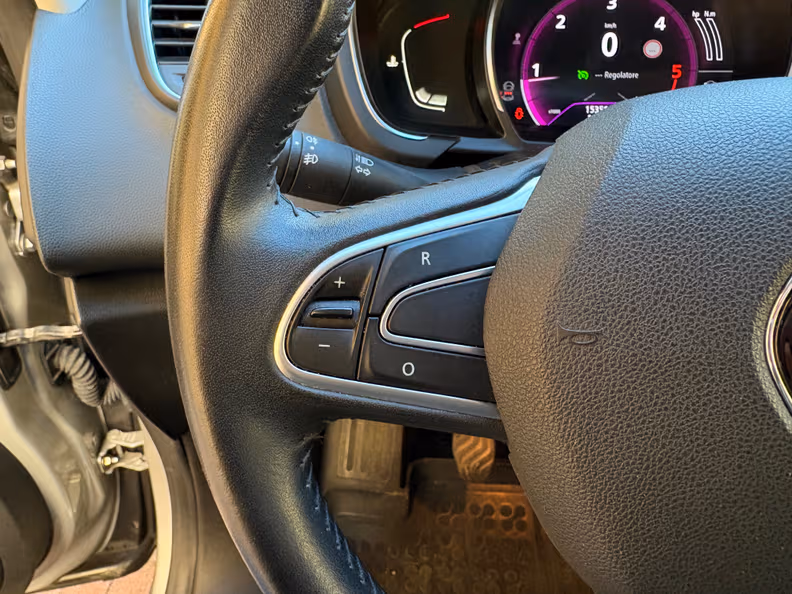 Renault Scénic - 16