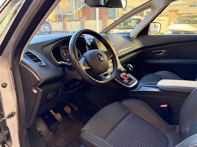 Renault Scénic - 20