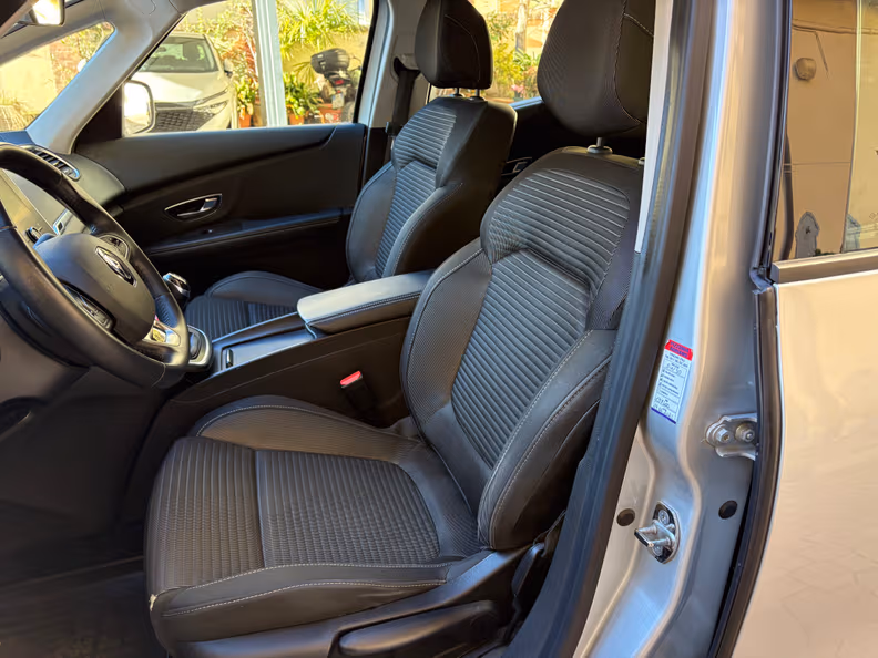 Renault Scénic - 21