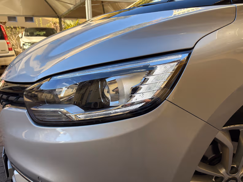 Renault Scénic - 11