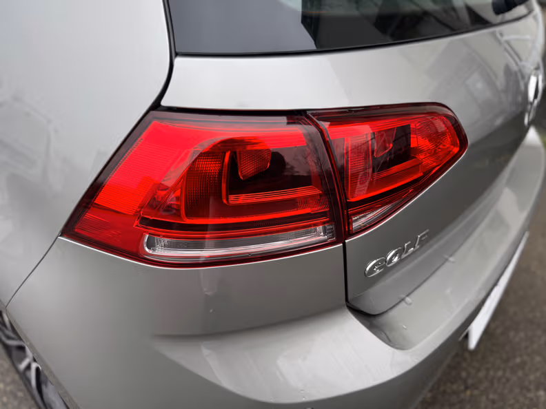 Volkswagen Golf - 11