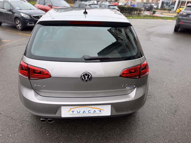 Volkswagen Golf - 4