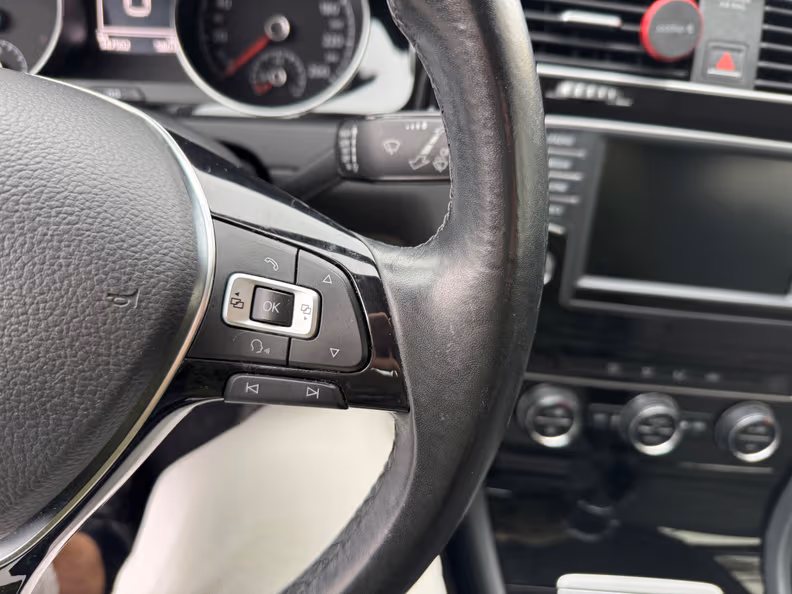 Volkswagen Golf - 15